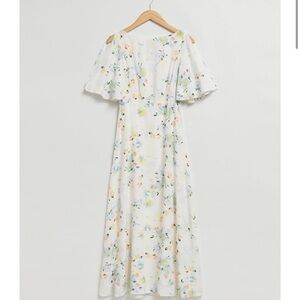 Short sleeve flutter sleeve dress in ivory- brand new with tags never worn